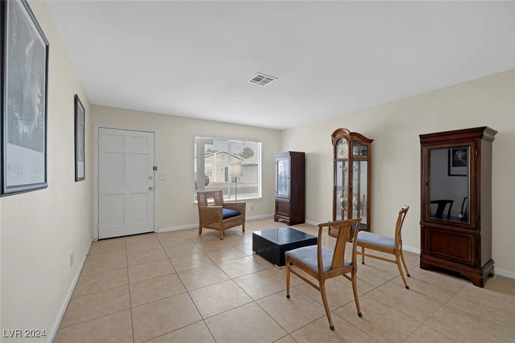 5975 Via Capri, Las Vegas, NV 89122