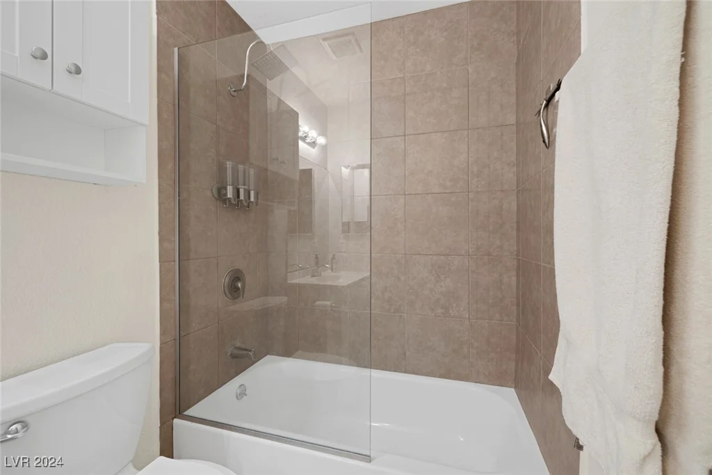 5975 Via Capri, Las Vegas, NV 89122