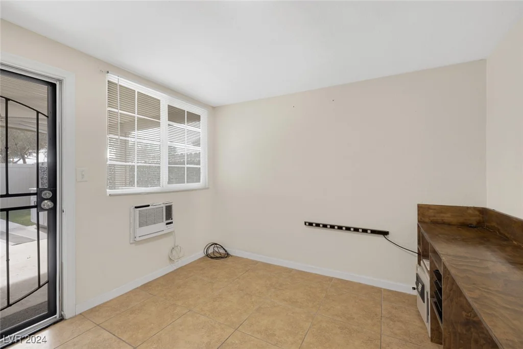 5975 Via Capri, Las Vegas, NV 89122