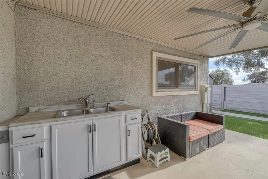 5975 Via Capri, Las Vegas, NV 89122