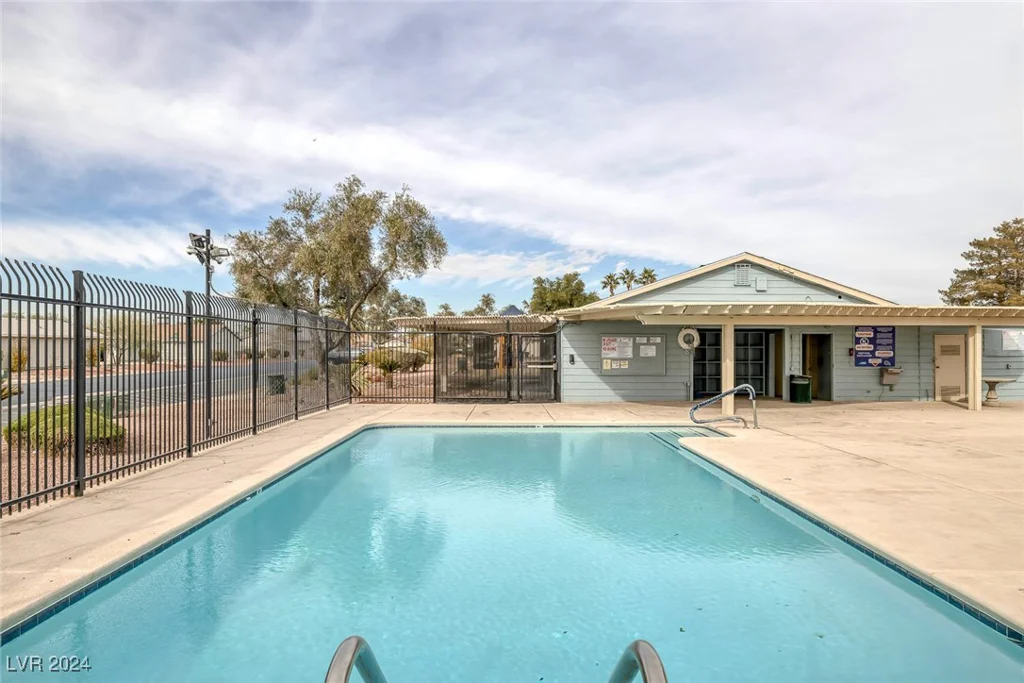 5975 Via Capri, Las Vegas, NV 89122