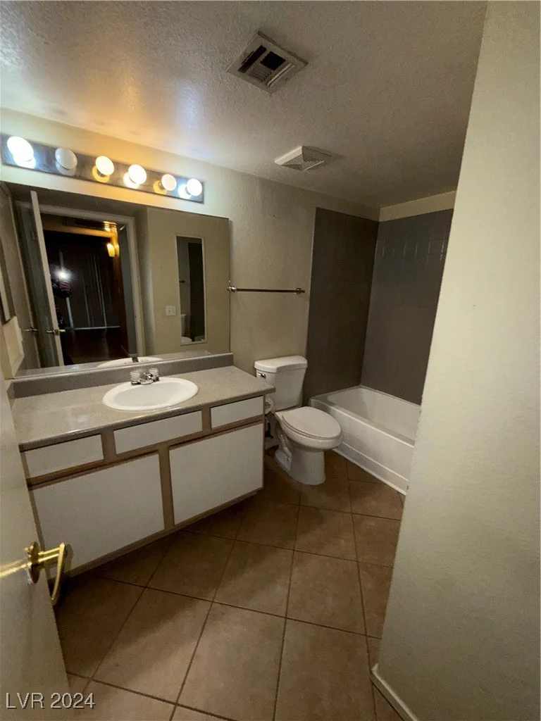 2300 Silverado Ranch, Las Vegas, NV 89183