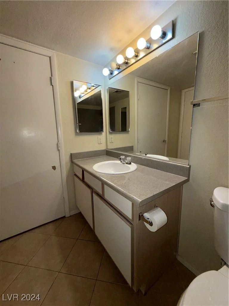 2300 Silverado Ranch, Las Vegas, NV 89183