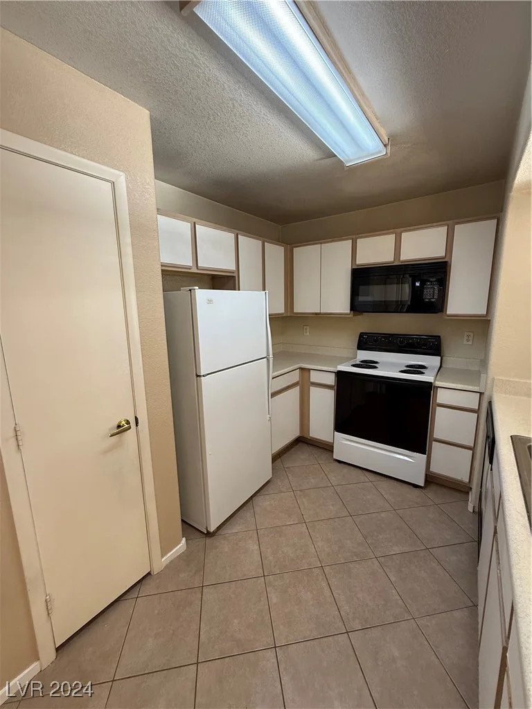 2300 Silverado Ranch, Las Vegas, NV 89183