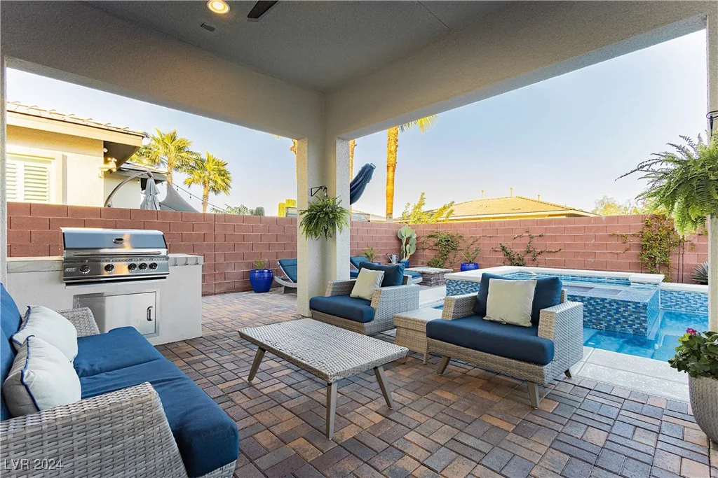 5864 Sky Ridge Falls, Las Vegas, NV 89135