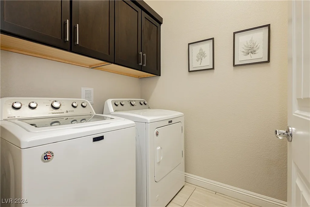 5864 Sky Ridge Falls, Las Vegas, NV 89135