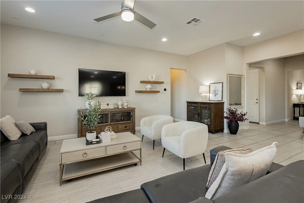 5864 Sky Ridge Falls, Las Vegas, NV 89135