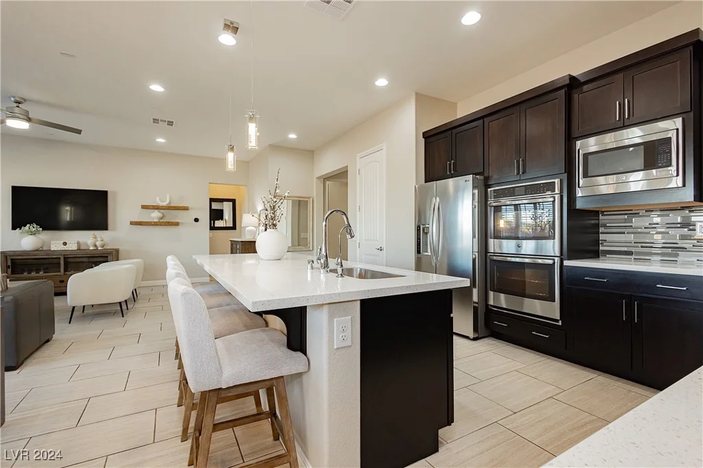 5864 Sky Ridge Falls, Las Vegas, NV 89135