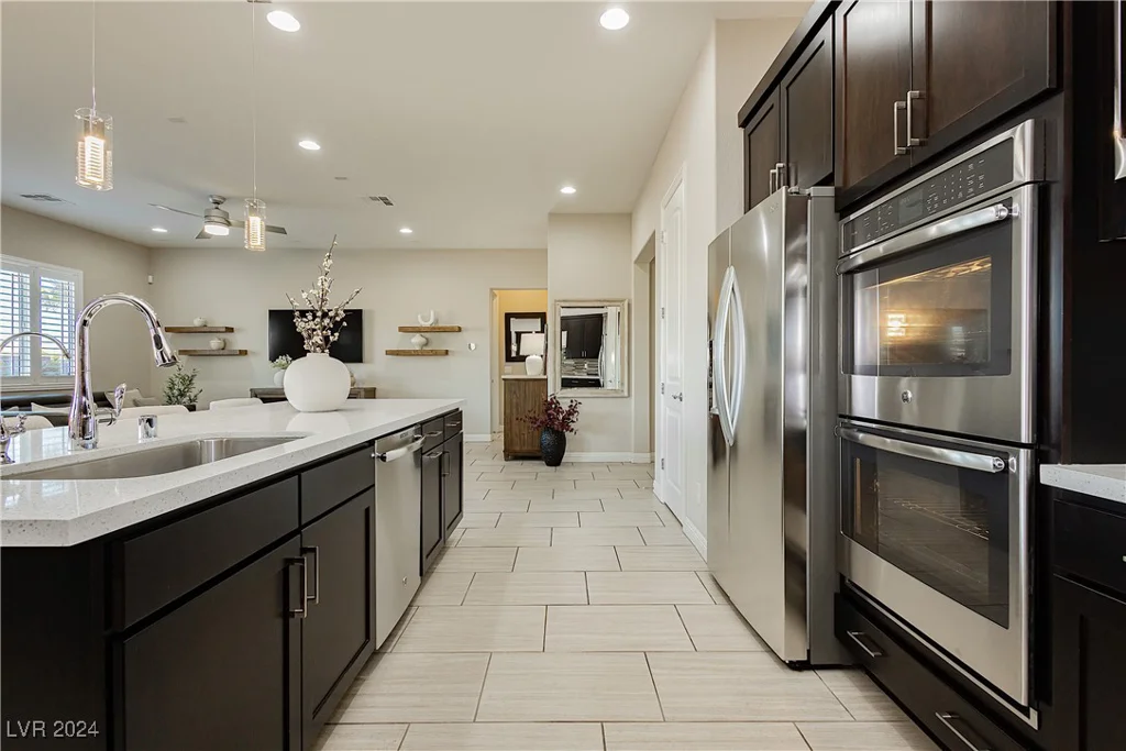 5864 Sky Ridge Falls, Las Vegas, NV 89135