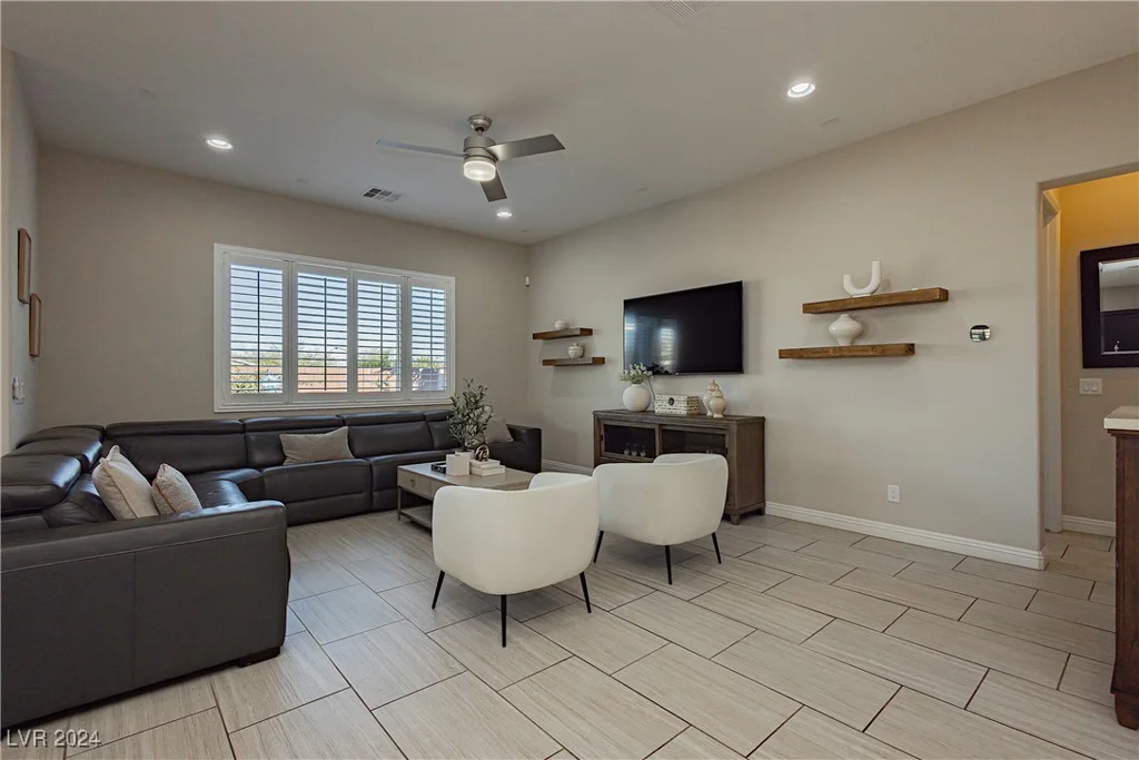 5864 Sky Ridge Falls, Las Vegas, NV 89135