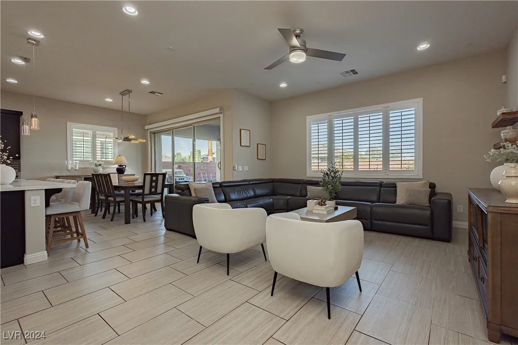 5864 Sky Ridge Falls, Las Vegas, NV 89135
