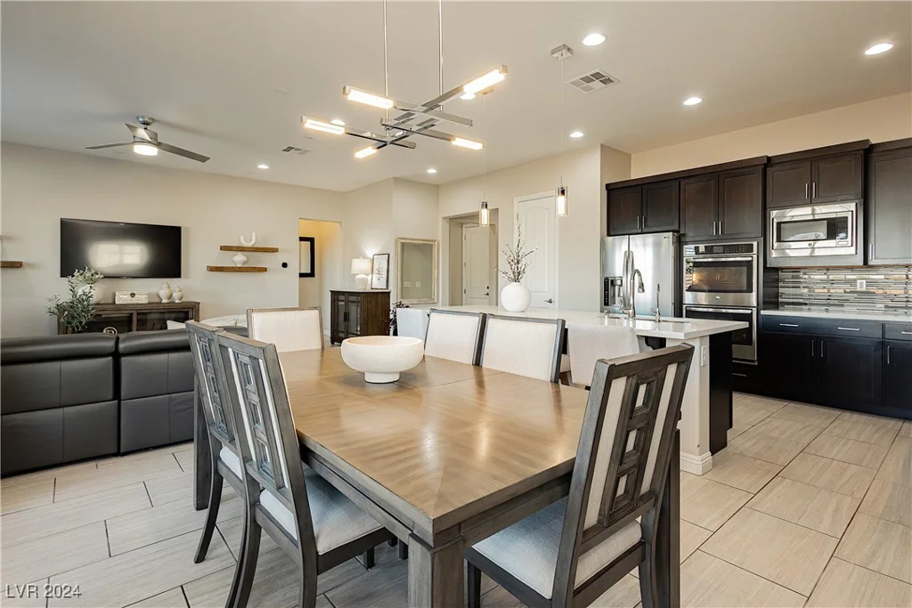 5864 Sky Ridge Falls, Las Vegas, NV 89135