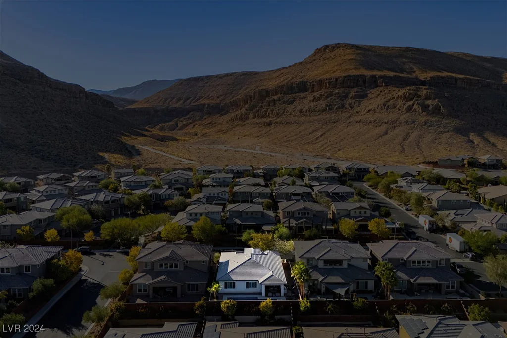 5864 Sky Ridge Falls, Las Vegas, NV 89135