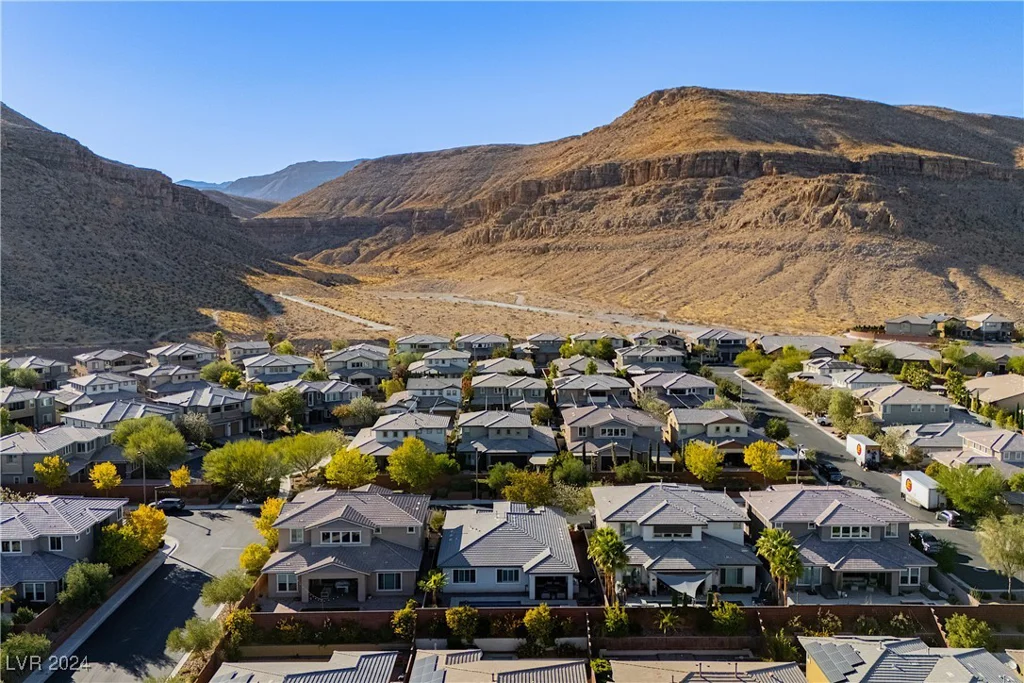 5864 Sky Ridge Falls, Las Vegas, NV 89135