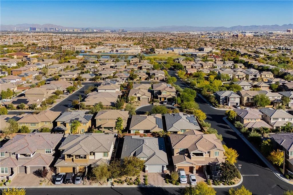 5864 Sky Ridge Falls, Las Vegas, NV 89135