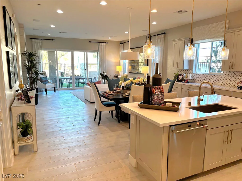 32 Honeymoon, Henderson, NV 89011