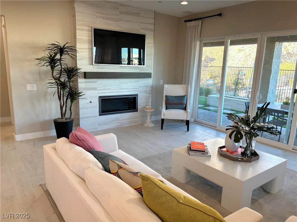32 Honeymoon, Henderson, NV 89011