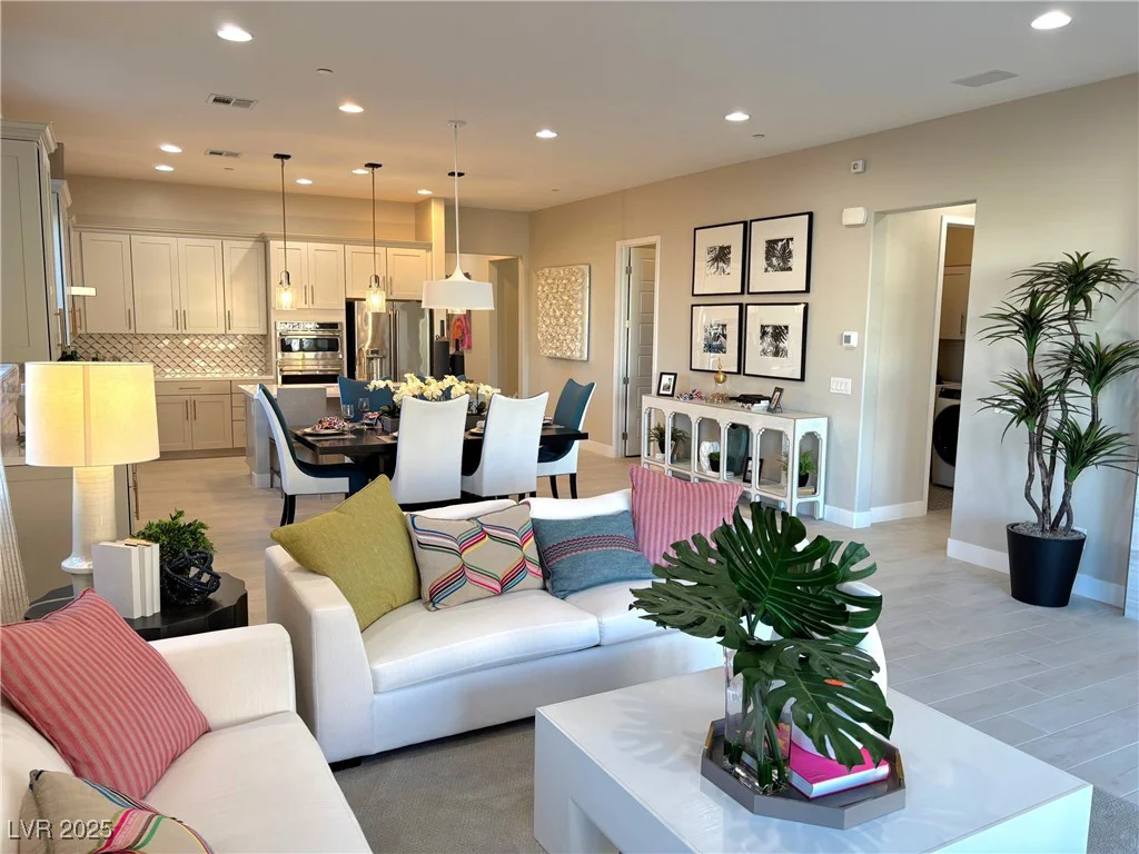 32 Honeymoon, Henderson, NV 89011