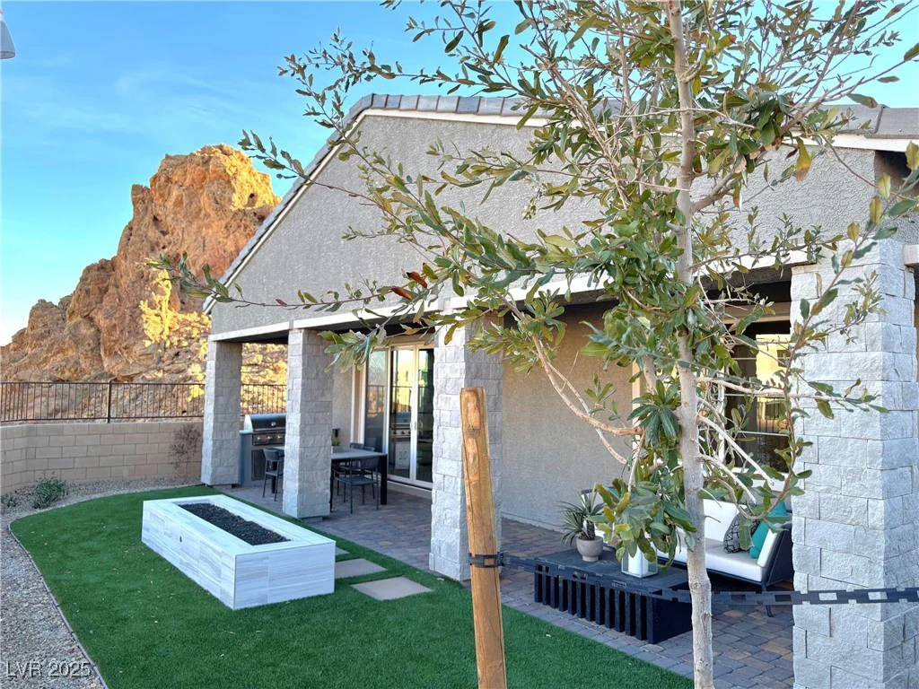 32 Honeymoon, Henderson, NV 89011