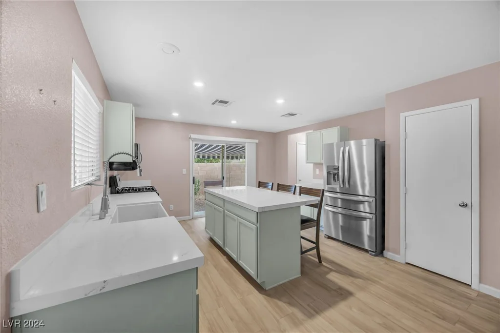 499 Warminster, Las Vegas, NV 89178