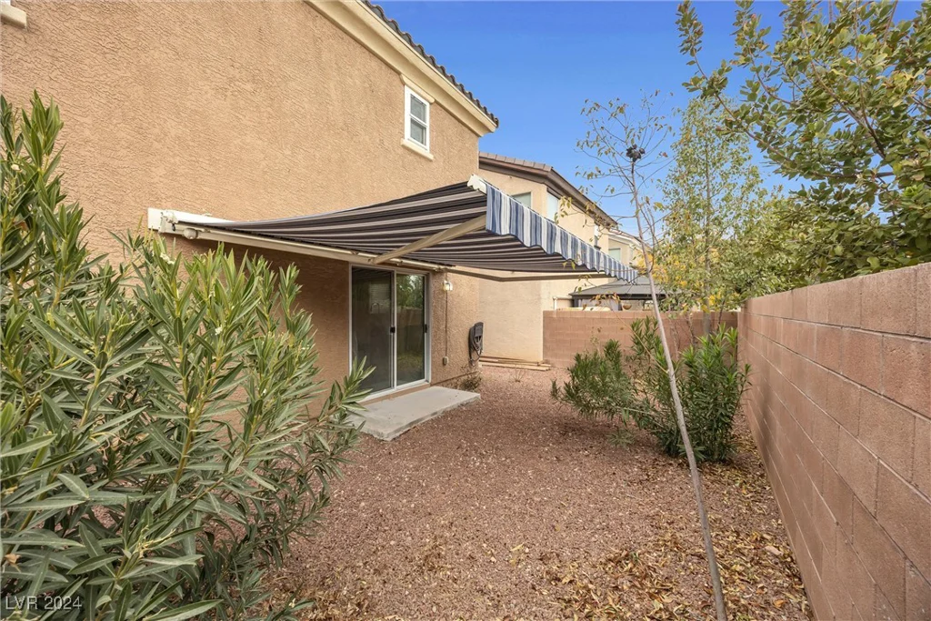 499 Warminster, Las Vegas, NV 89178