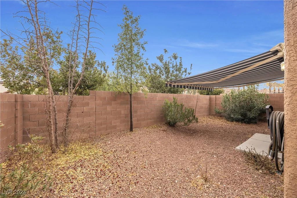 499 Warminster, Las Vegas, NV 89178