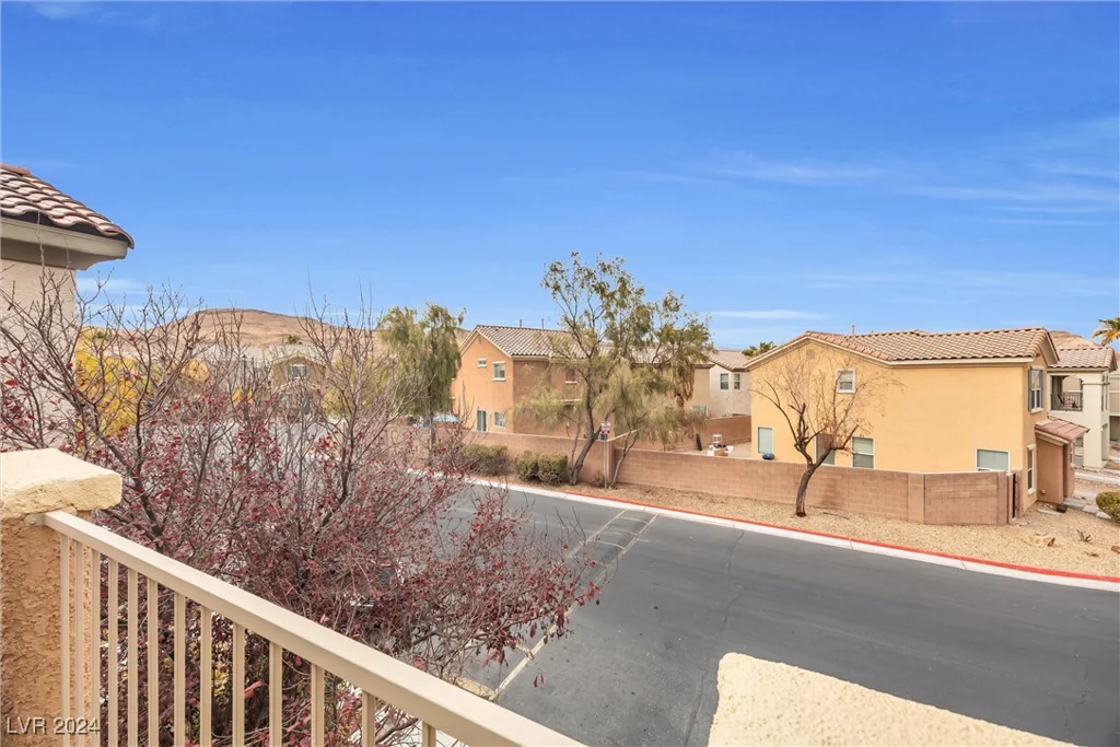 499 Warminster, Las Vegas, NV 89178