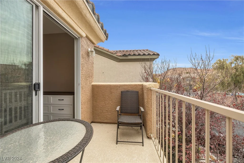 499 Warminster, Las Vegas, NV 89178