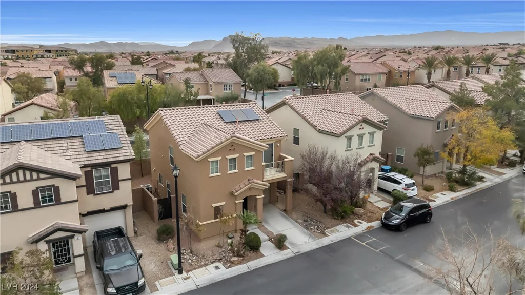 499 Warminster, Las Vegas, NV 89178