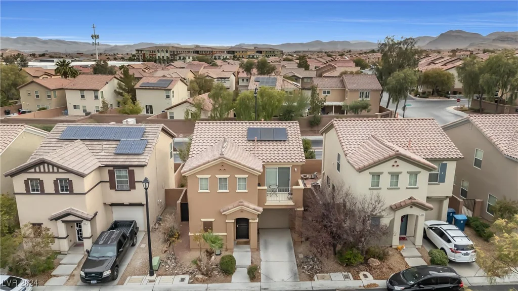 499 Warminster, Las Vegas, NV 89178