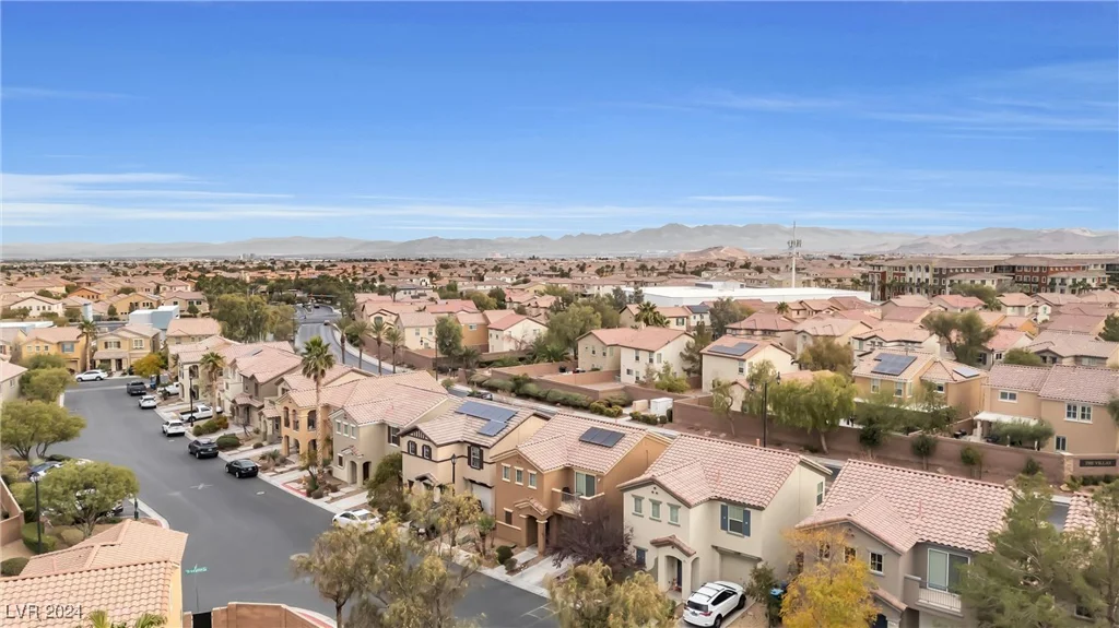 499 Warminster, Las Vegas, NV 89178