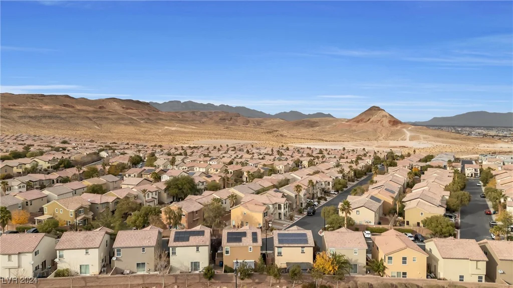 499 Warminster, Las Vegas, NV 89178