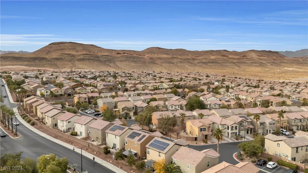 499 Warminster, Las Vegas, NV 89178