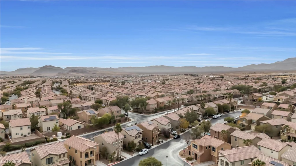 499 Warminster, Las Vegas, NV 89178