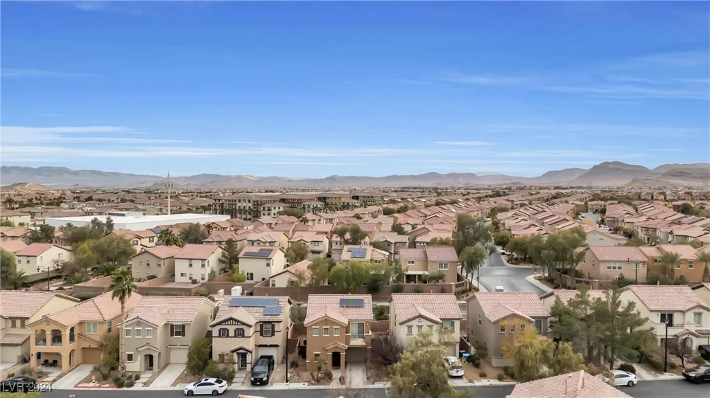 499 Warminster, Las Vegas, NV 89178