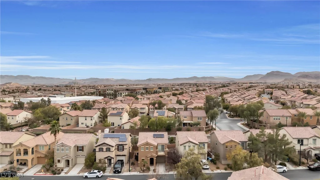 499 Warminster, Las Vegas, NV 89178