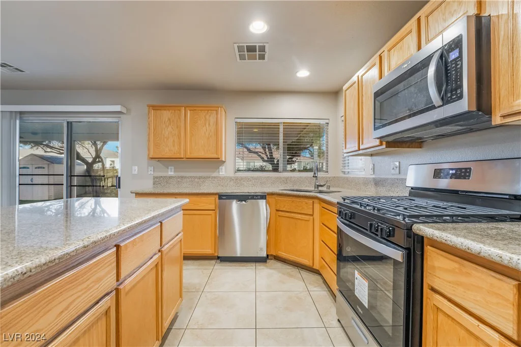 932 Sweeping Vine, Las Vegas, NV 89183