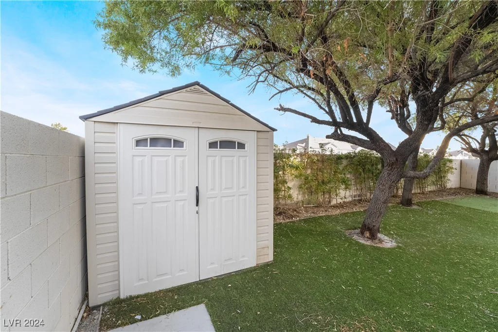 932 Sweeping Vine, Las Vegas, NV 89183
