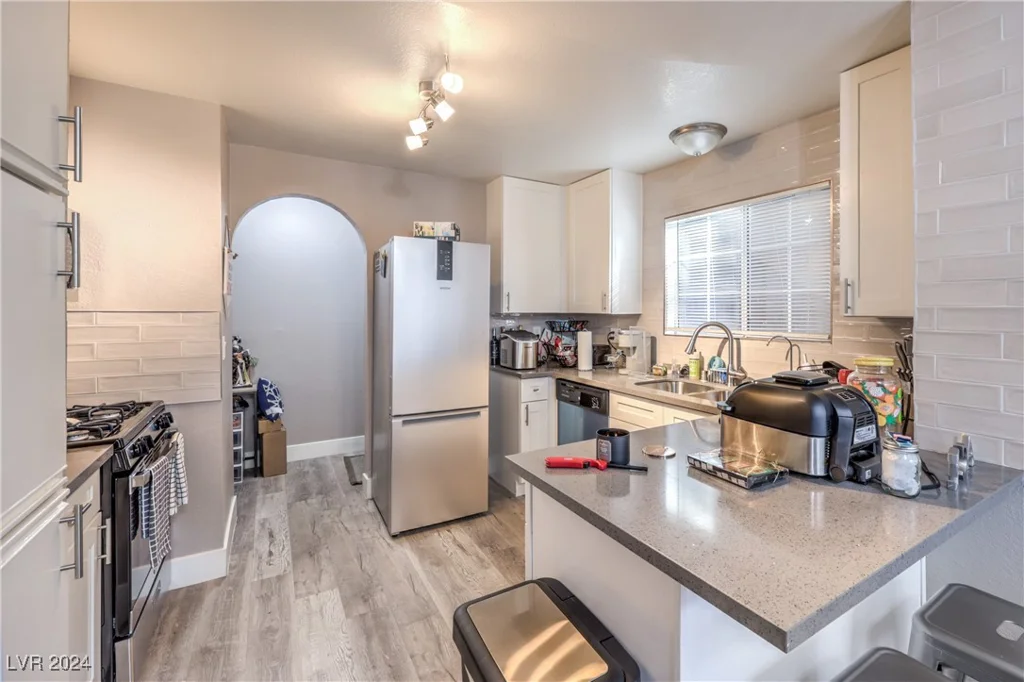 2200 Fort Apache, Las Vegas, NV 89117