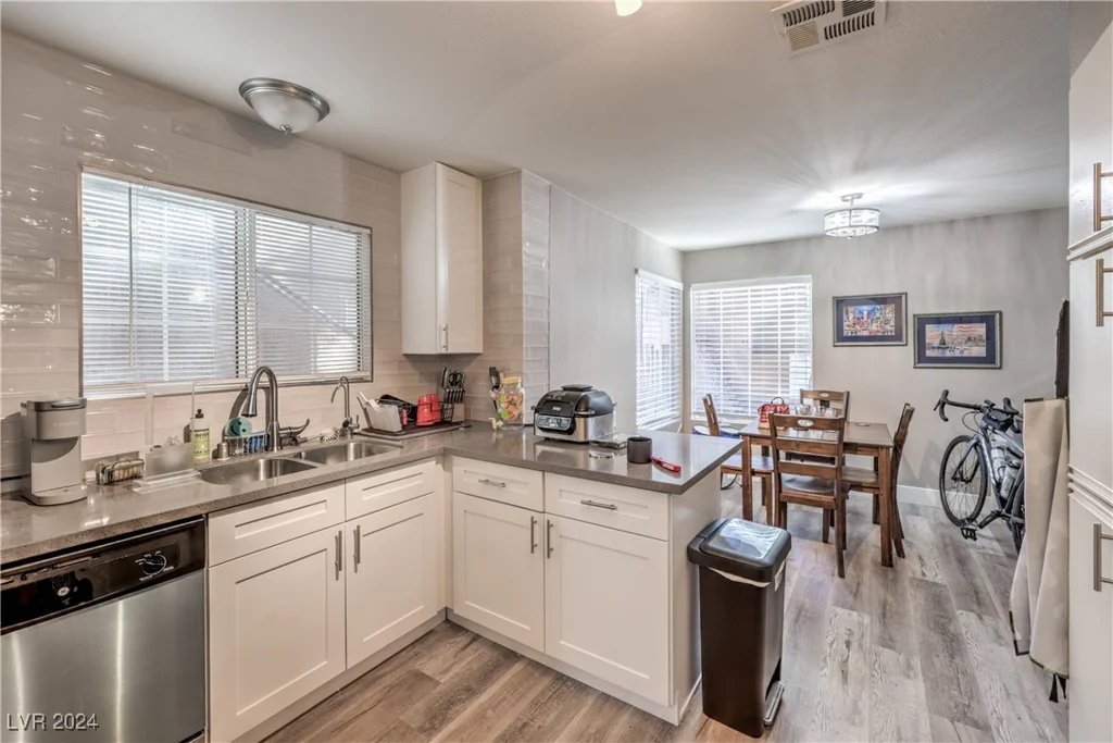 2200 Fort Apache, Las Vegas, NV 89117