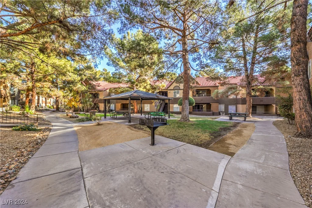 2200 Fort Apache, Las Vegas, NV 89117