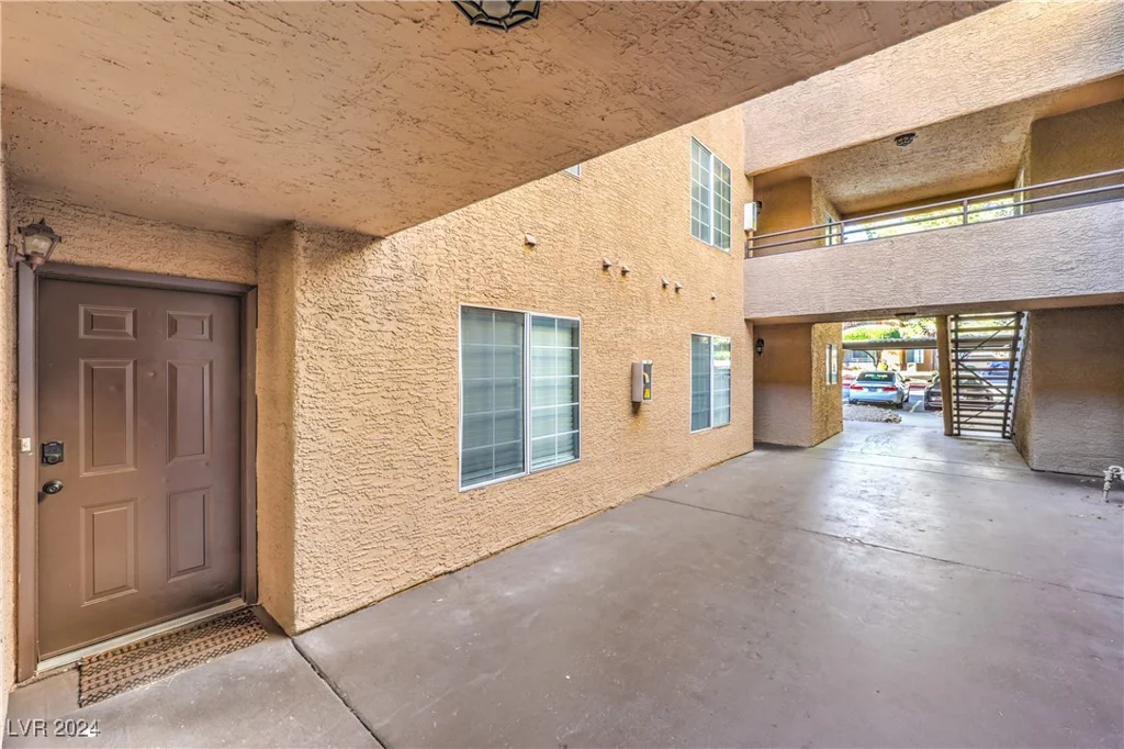 2200 Fort Apache, Las Vegas, NV 89117