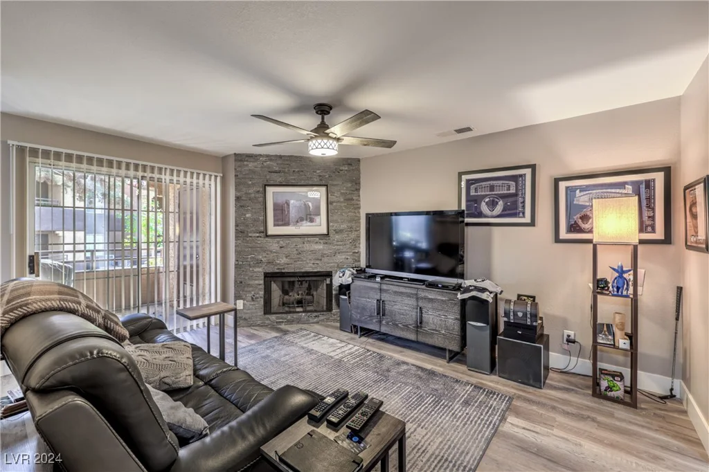 2200 Fort Apache, Las Vegas, NV 89117