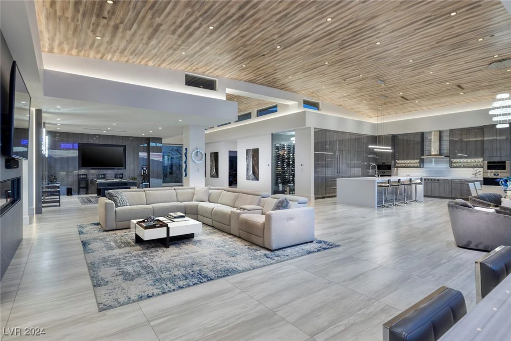 673 Falcon Cliff, Henderson, NV 89012