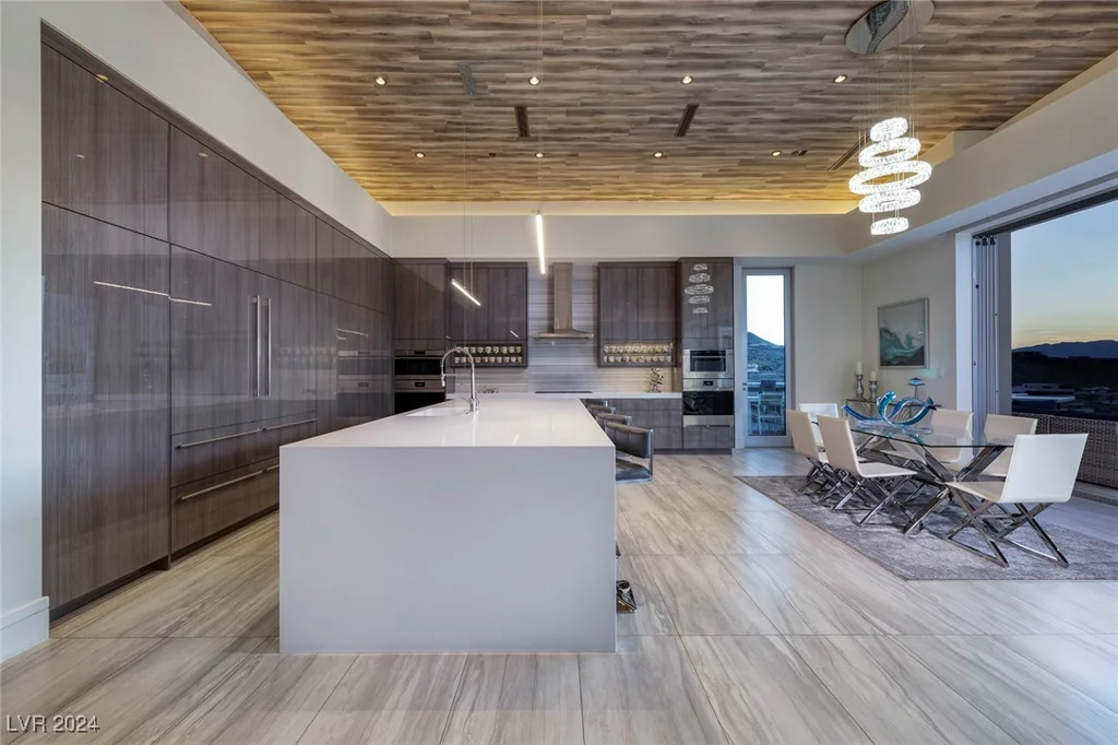 673 Falcon Cliff, Henderson, NV 89012