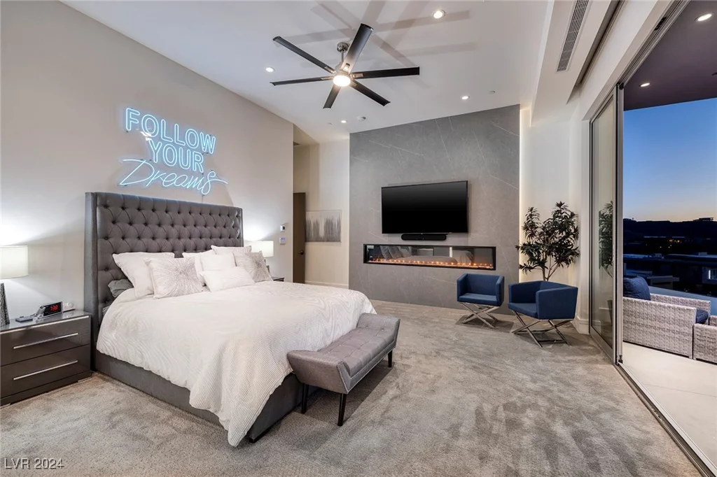 673 Falcon Cliff, Henderson, NV 89012
