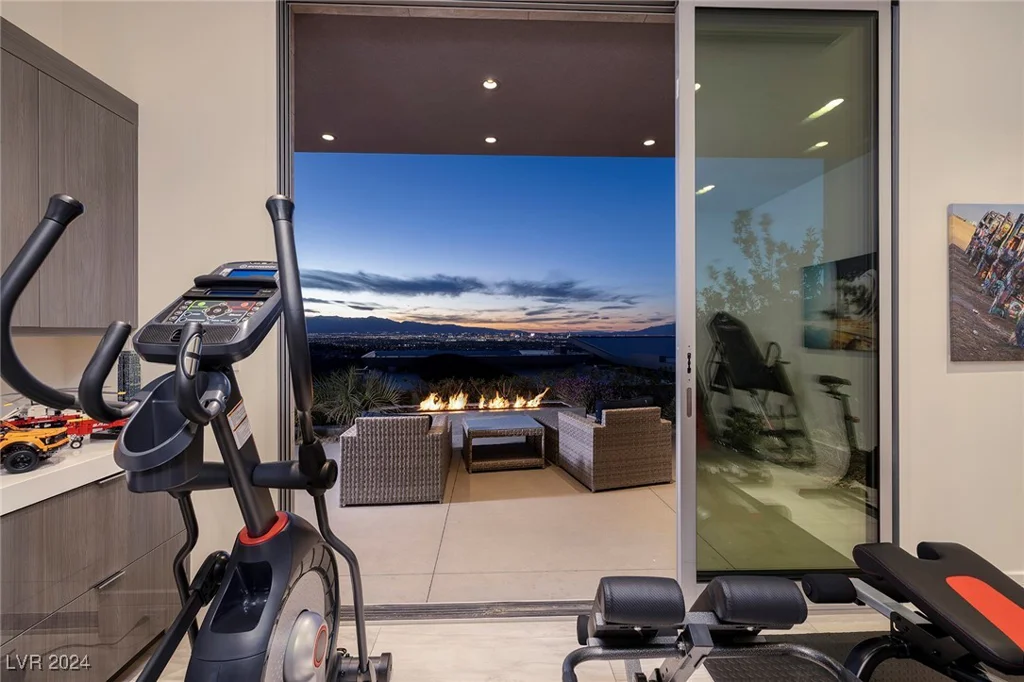 673 Falcon Cliff, Henderson, NV 89012