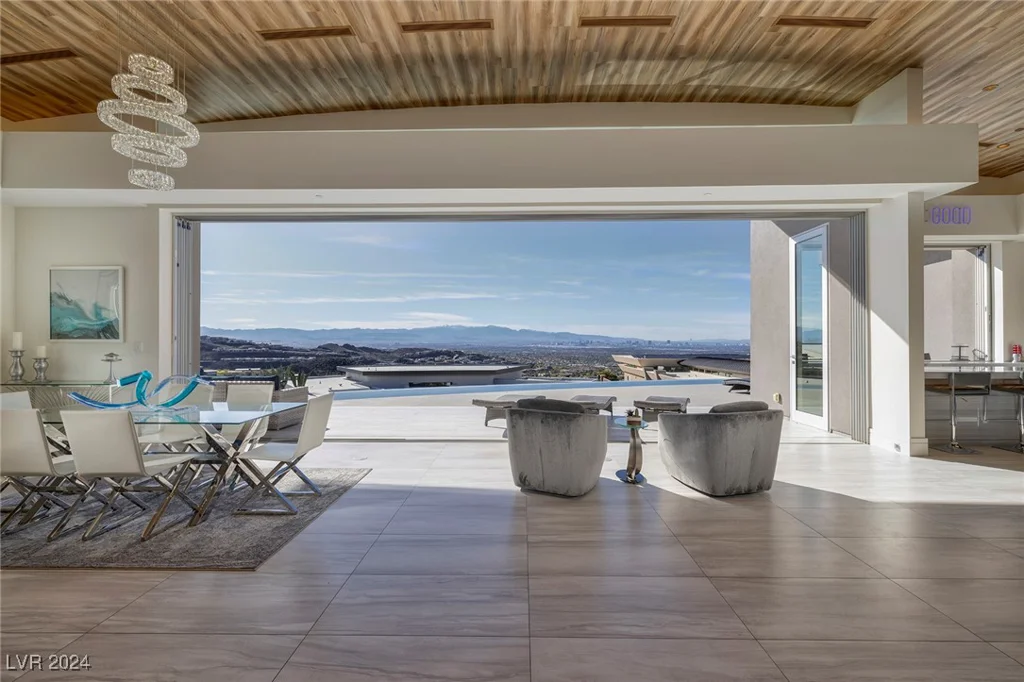 673 Falcon Cliff, Henderson, NV 89012