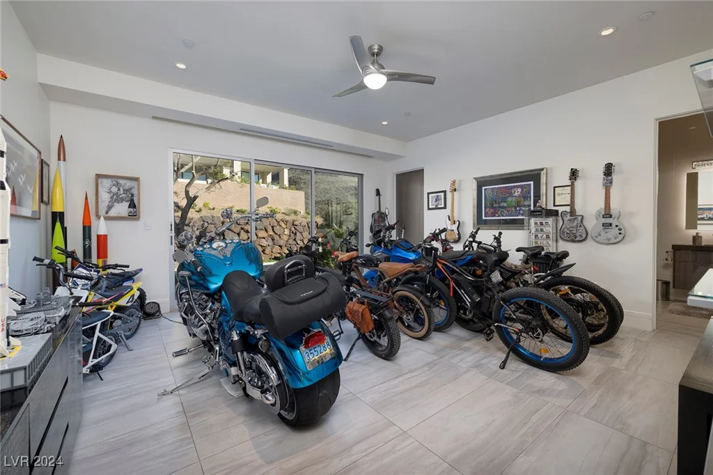 673 Falcon Cliff, Henderson, NV 89012