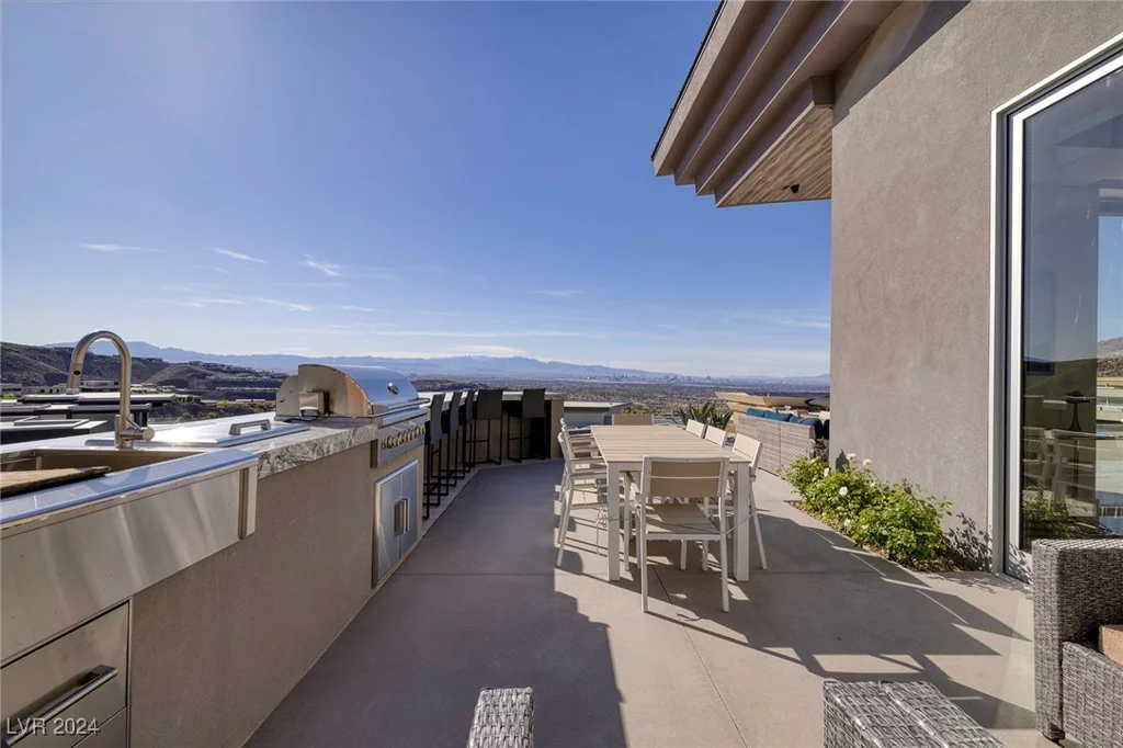 673 Falcon Cliff, Henderson, NV 89012